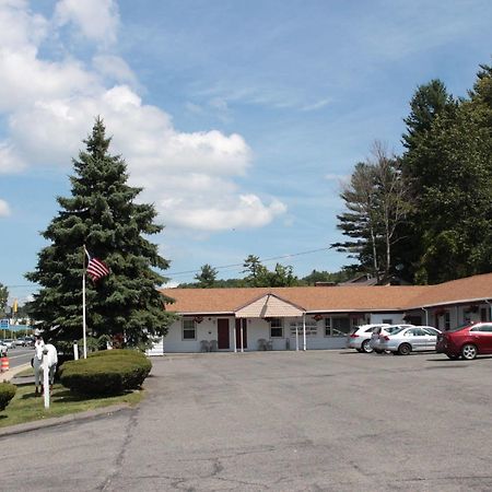 Wagon Wheel Inn Lenox Bagian luar foto
